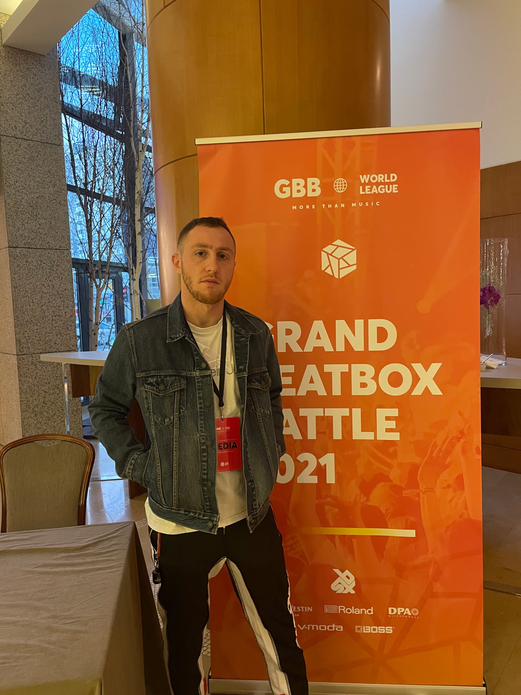 Tani reporting at the 2021 Grand Beatbox Battle